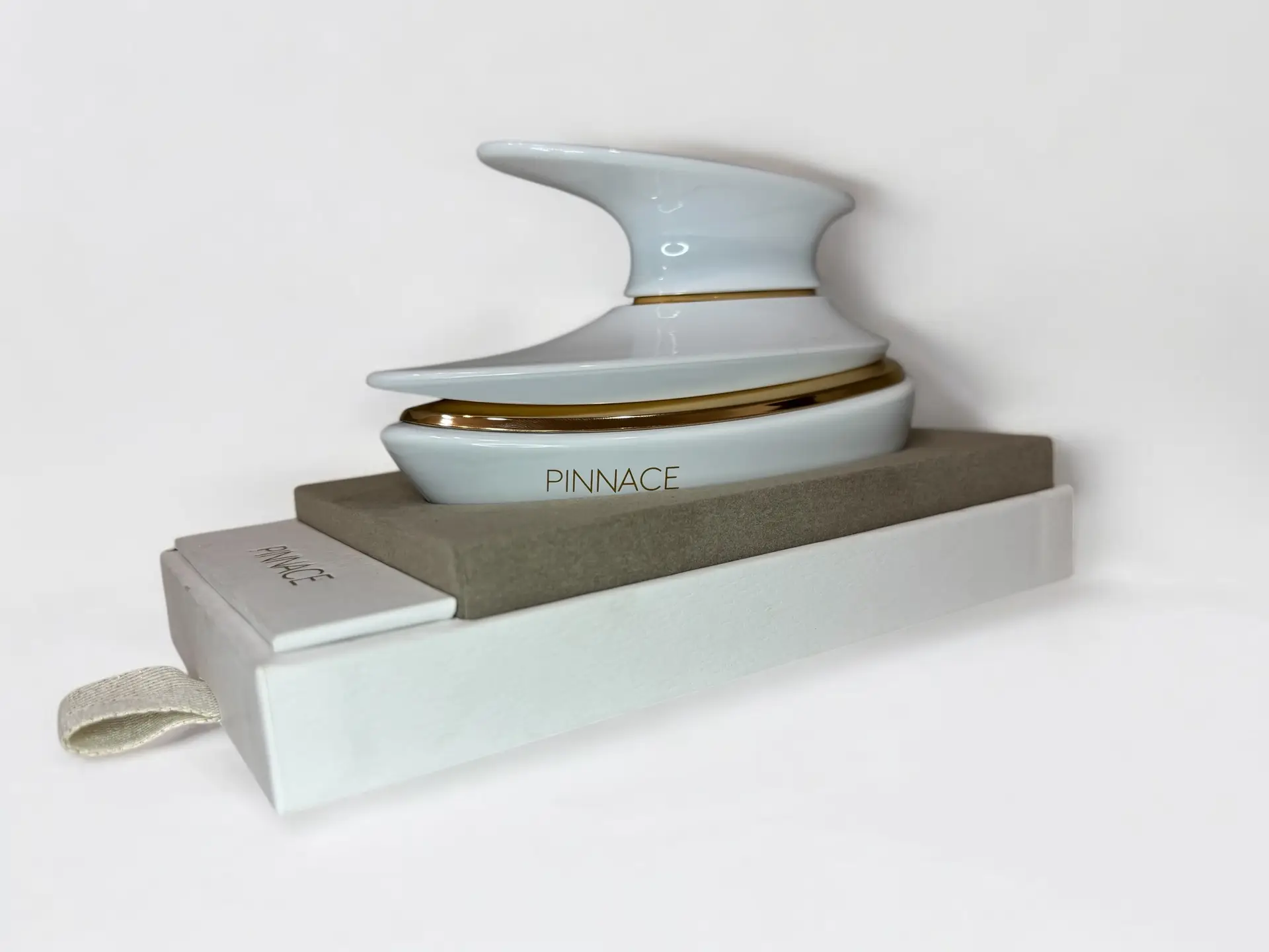 Perfume árabe Pinnace Blanco - Imagen 2